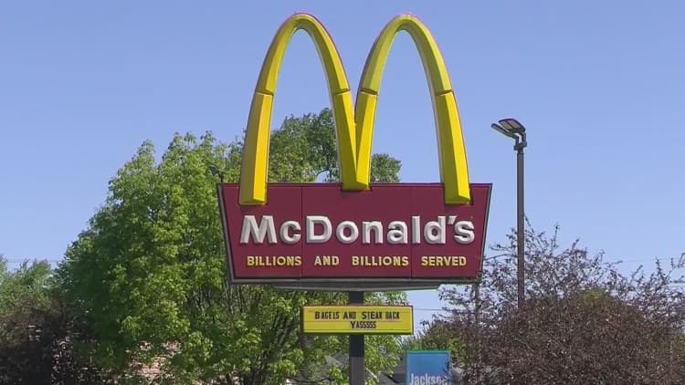 Woman arrested after standoff inside Portland McDonald’s bathroom