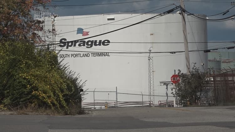 Report found elevated cancer risk from air pollution near South Portland petroleum tanks
