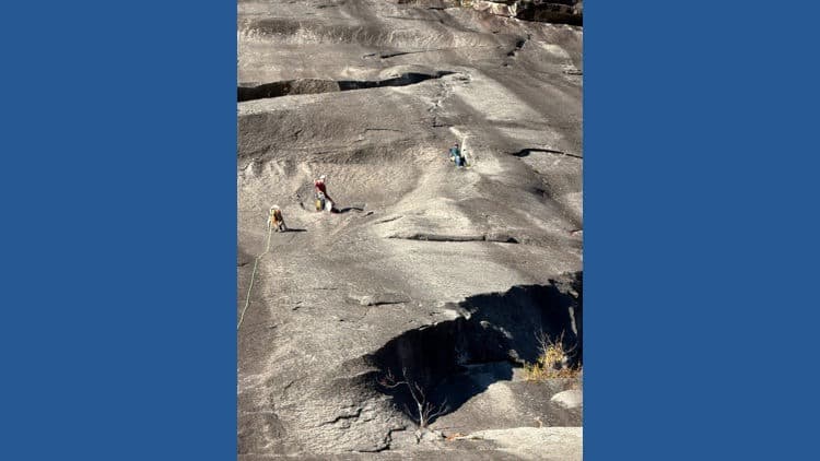 Nine volunteers rescue Portland climber stuck on New Hampshire route