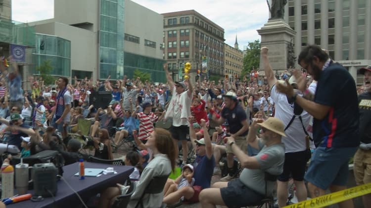 Soccer fans take over Monument Square for World Cup watch party