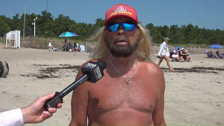 Lifeguard survives after great white shark pulls him underwater off Scarborough Beach