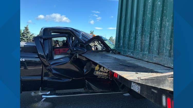 One person seriously injured in I-295 crash in Portland Friday