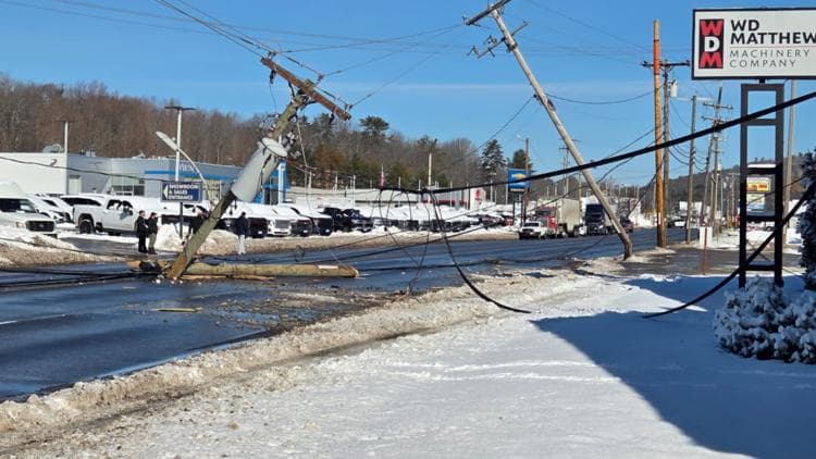 Driver suffers medical episode, crashes into utility poles on Center Street in Auburn
