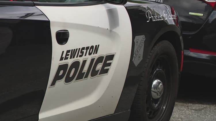 Teen charged after brief Lewiston pursuit Thursday night